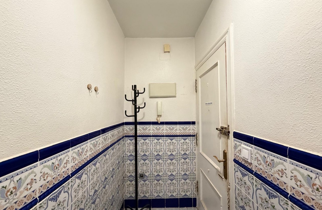 Resale - Apartment / flat - Torrevieja - Playa del Cura