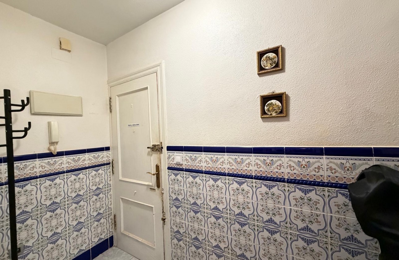 Resale - Apartment / flat - Torrevieja - Playa del Cura