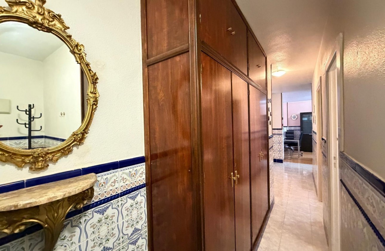 Resale - Apartment / flat - Torrevieja - Playa del Cura