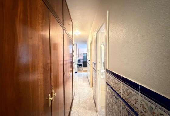 Resale - Apartment / flat - Torrevieja - Playa del Cura
