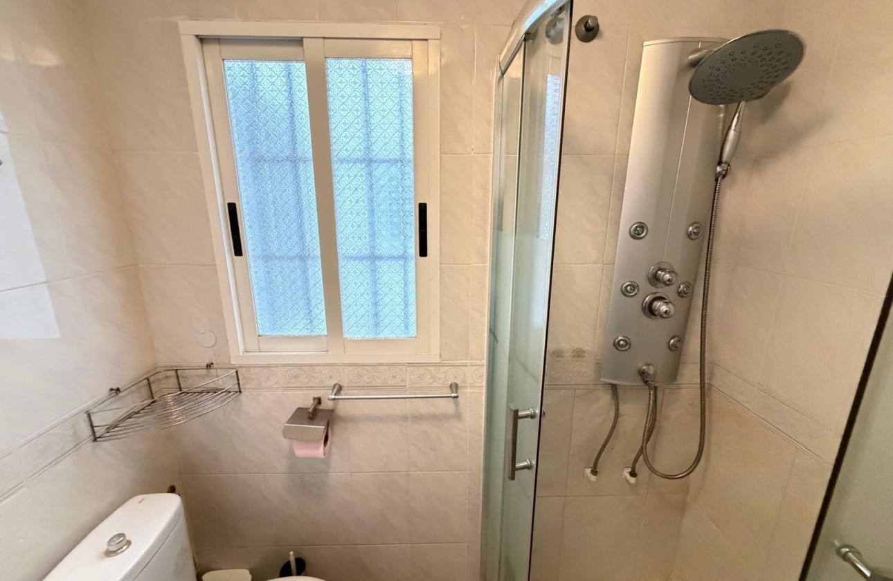 Resale - Apartment / flat - Torrevieja - Playa del Cura