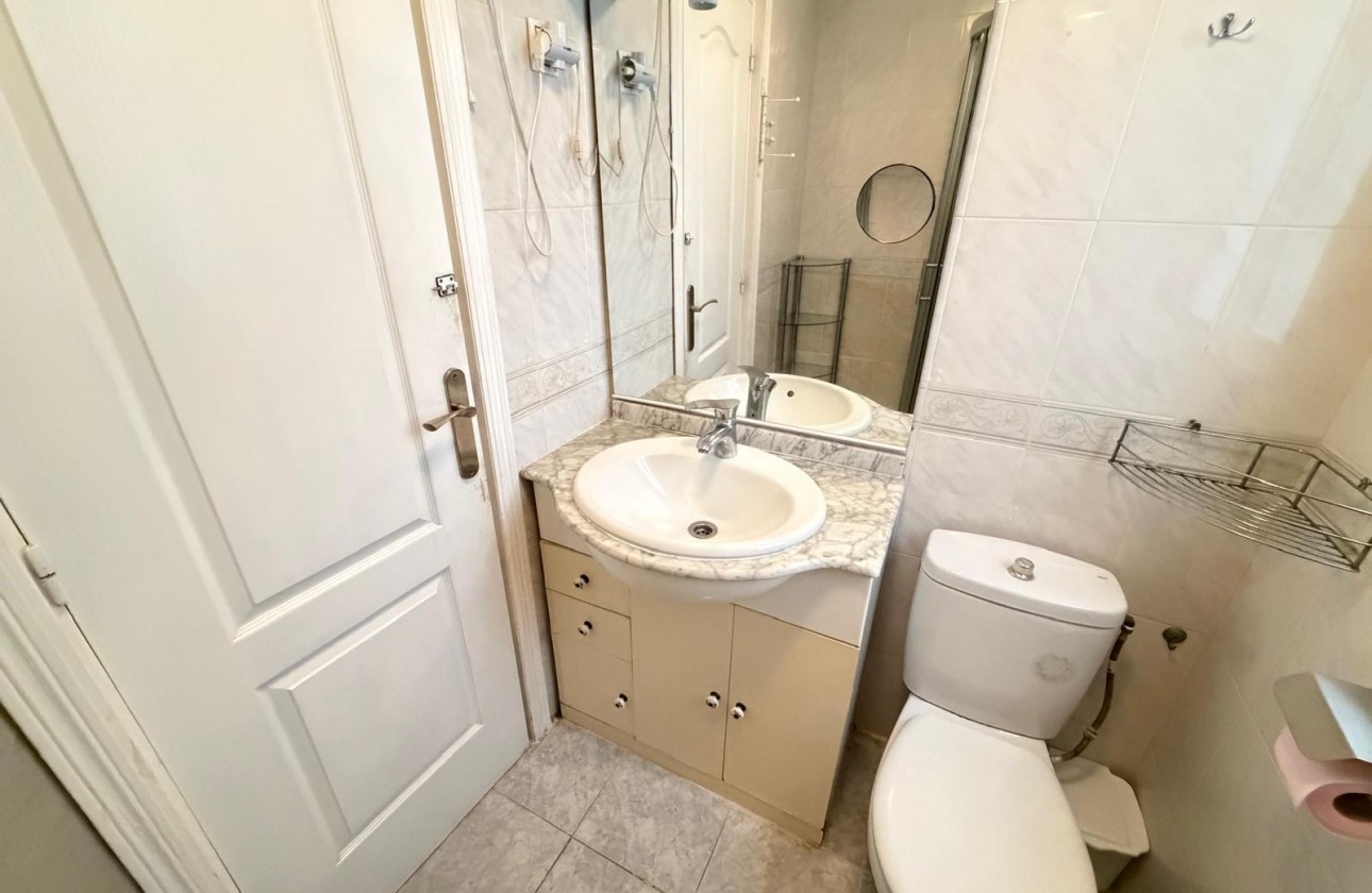 Resale - Apartment / flat - Torrevieja - Playa del Cura