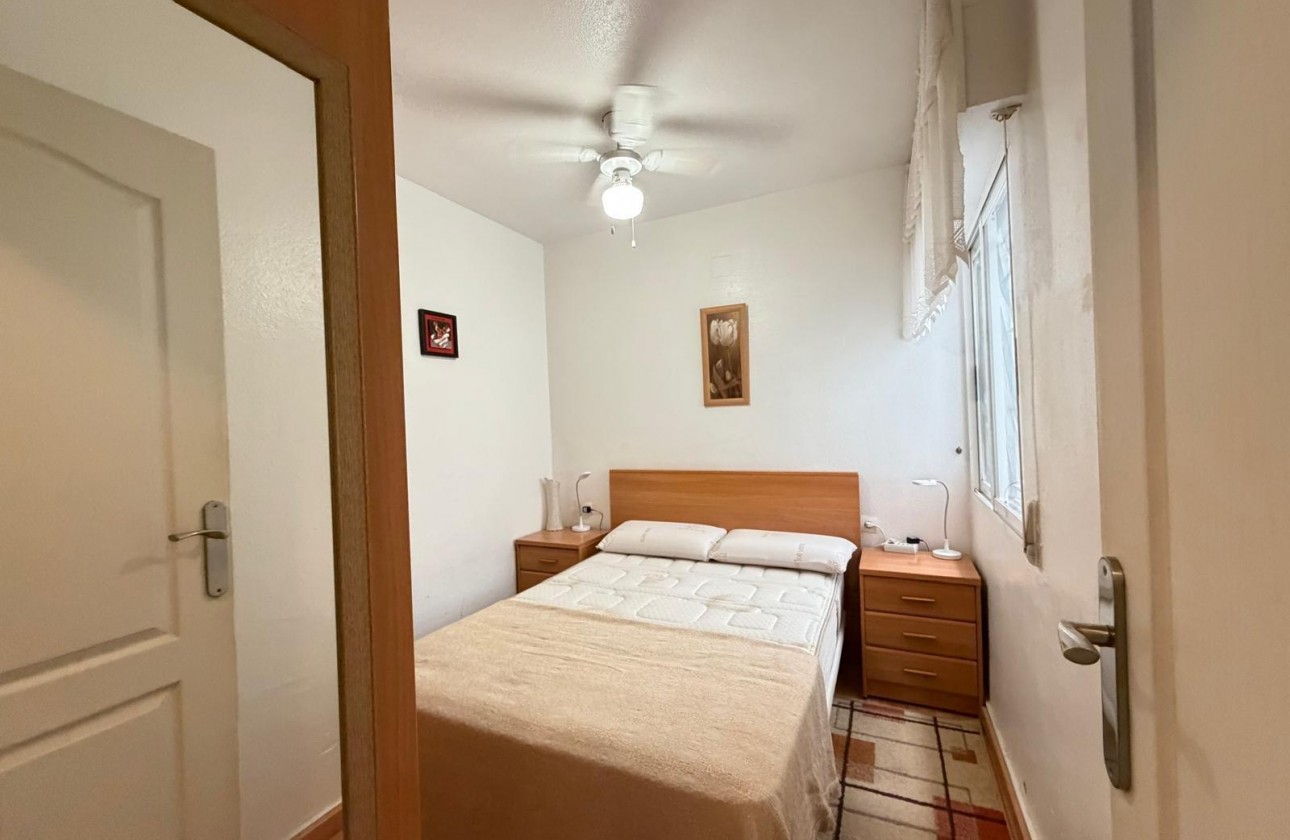 Resale - Apartment / flat - Torrevieja - Playa del Cura