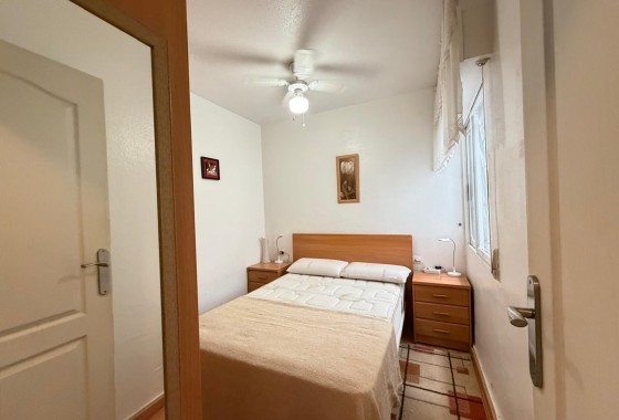 Resale - Apartment / flat - Torrevieja - Playa del Cura