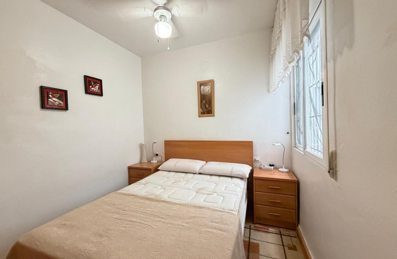 Resale - Apartment / flat - Torrevieja - Playa del Cura