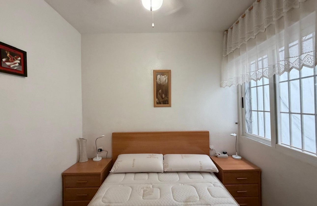 Resale - Apartment / flat - Torrevieja - Playa del Cura
