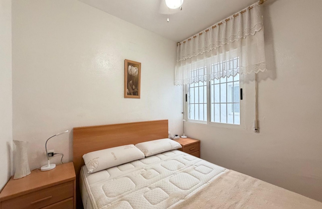Resale - Apartment / flat - Torrevieja - Playa del Cura