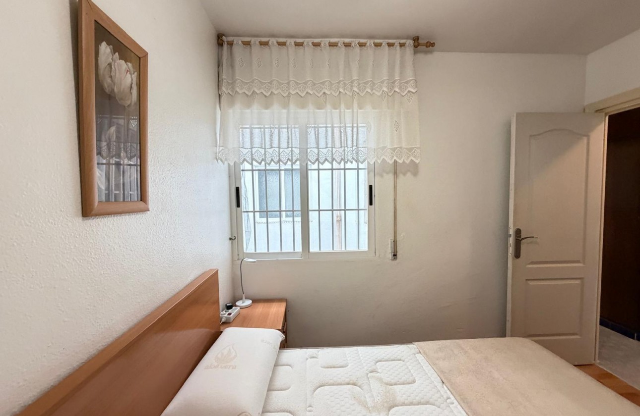 Resale - Apartment / flat - Torrevieja - Playa del Cura