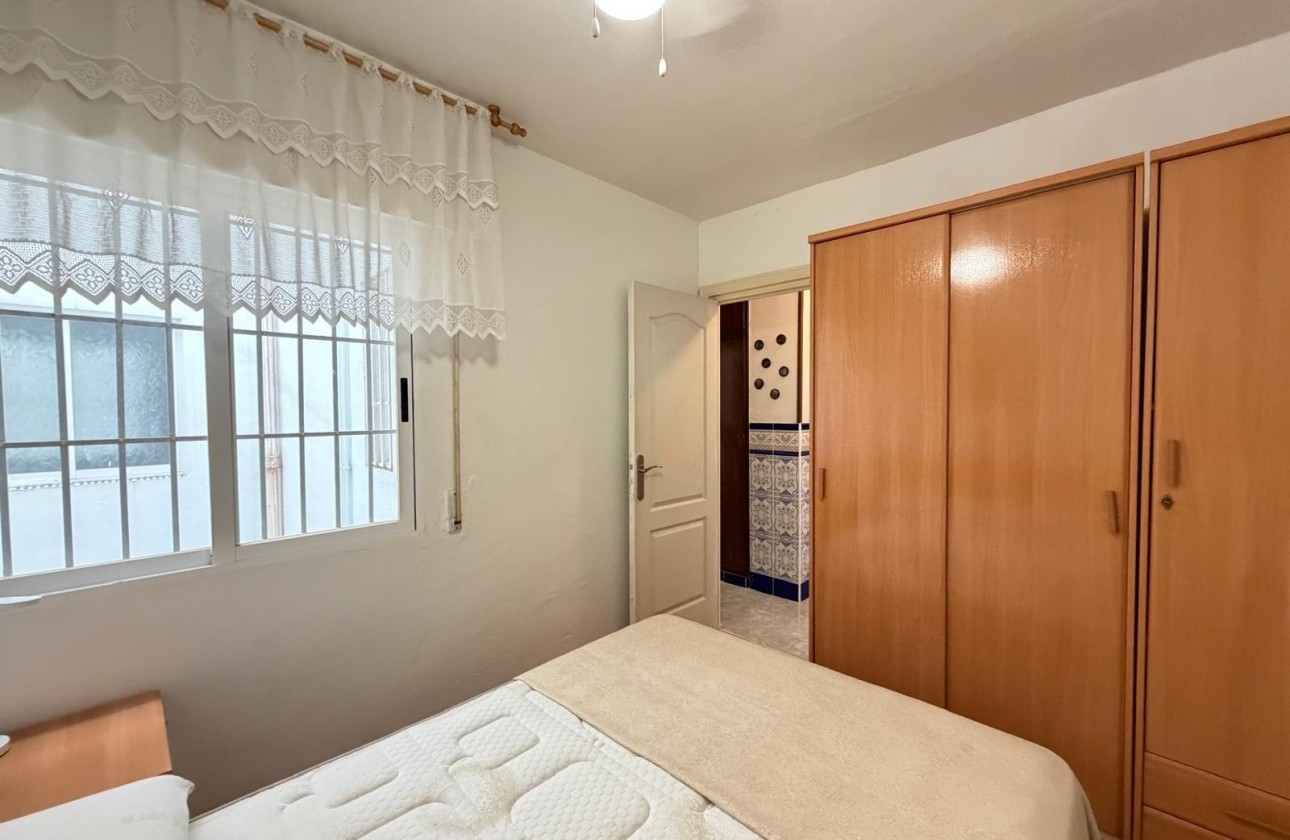 Resale - Apartment / flat - Torrevieja - Playa del Cura