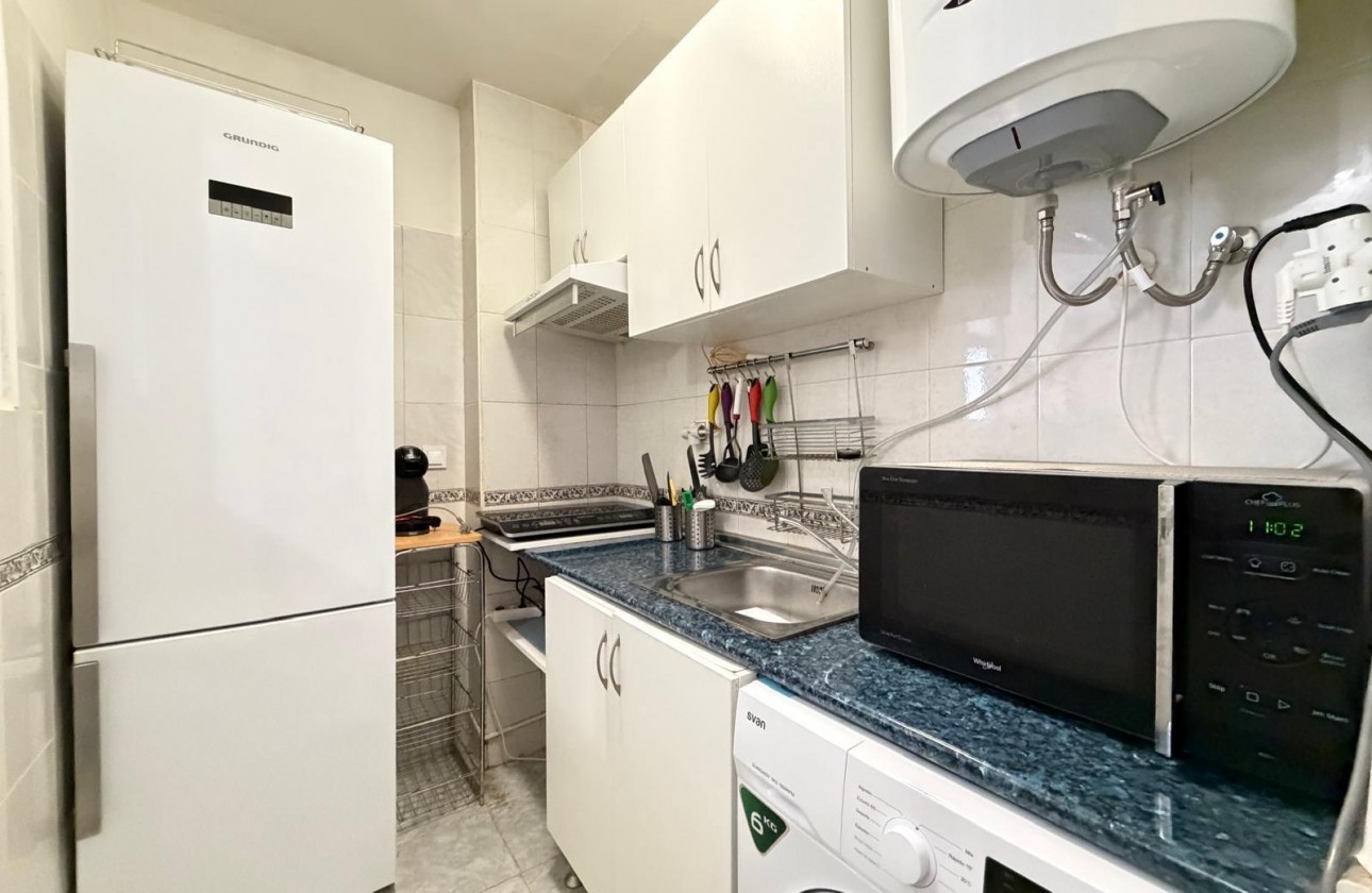 Resale - Apartment / flat - Torrevieja - Playa del Cura