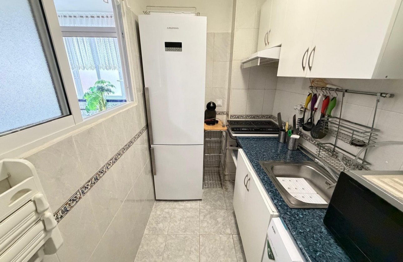 Resale - Apartment / flat - Torrevieja - Playa del Cura