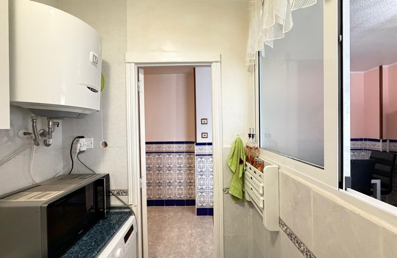 Resale - Apartment / flat - Torrevieja - Playa del Cura