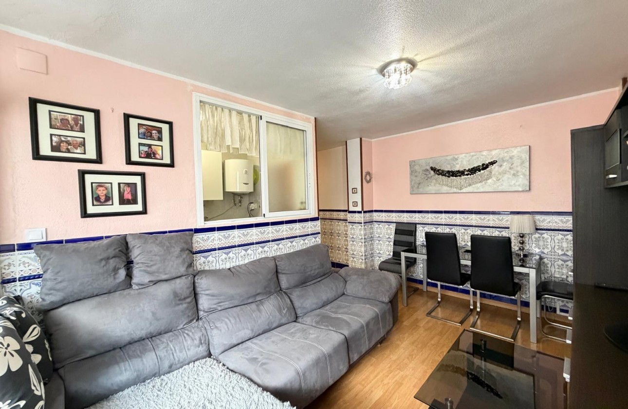 Resale - Apartment / flat - Torrevieja - Playa del Cura