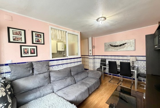Resale - Apartment / flat - Torrevieja - Playa del Cura