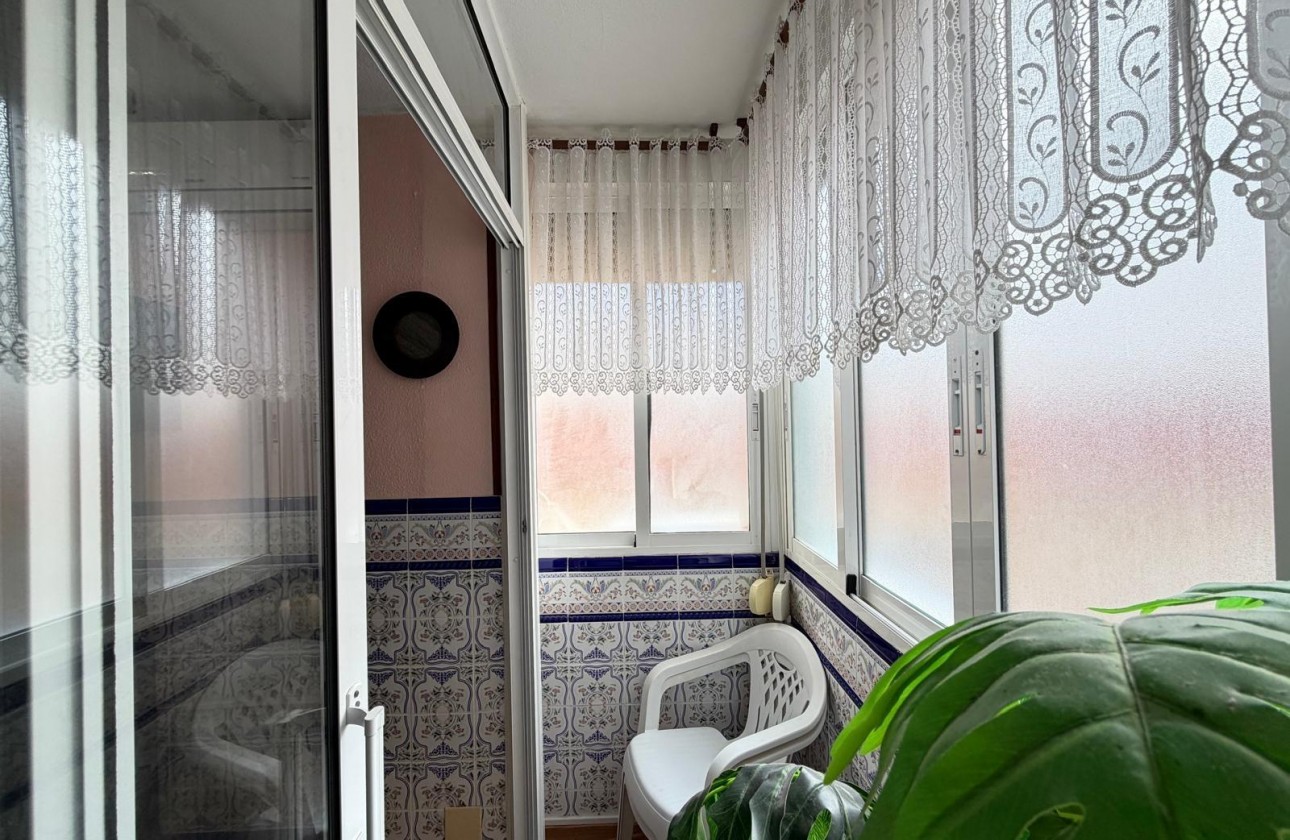 Resale - Apartment / flat - Torrevieja - Playa del Cura