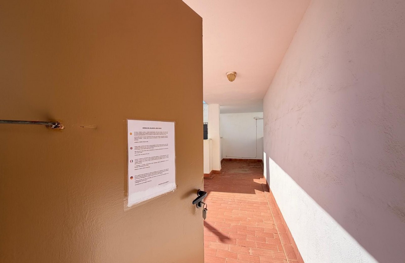 Resale - Apartment / flat - Torrevieja - Playa del Cura