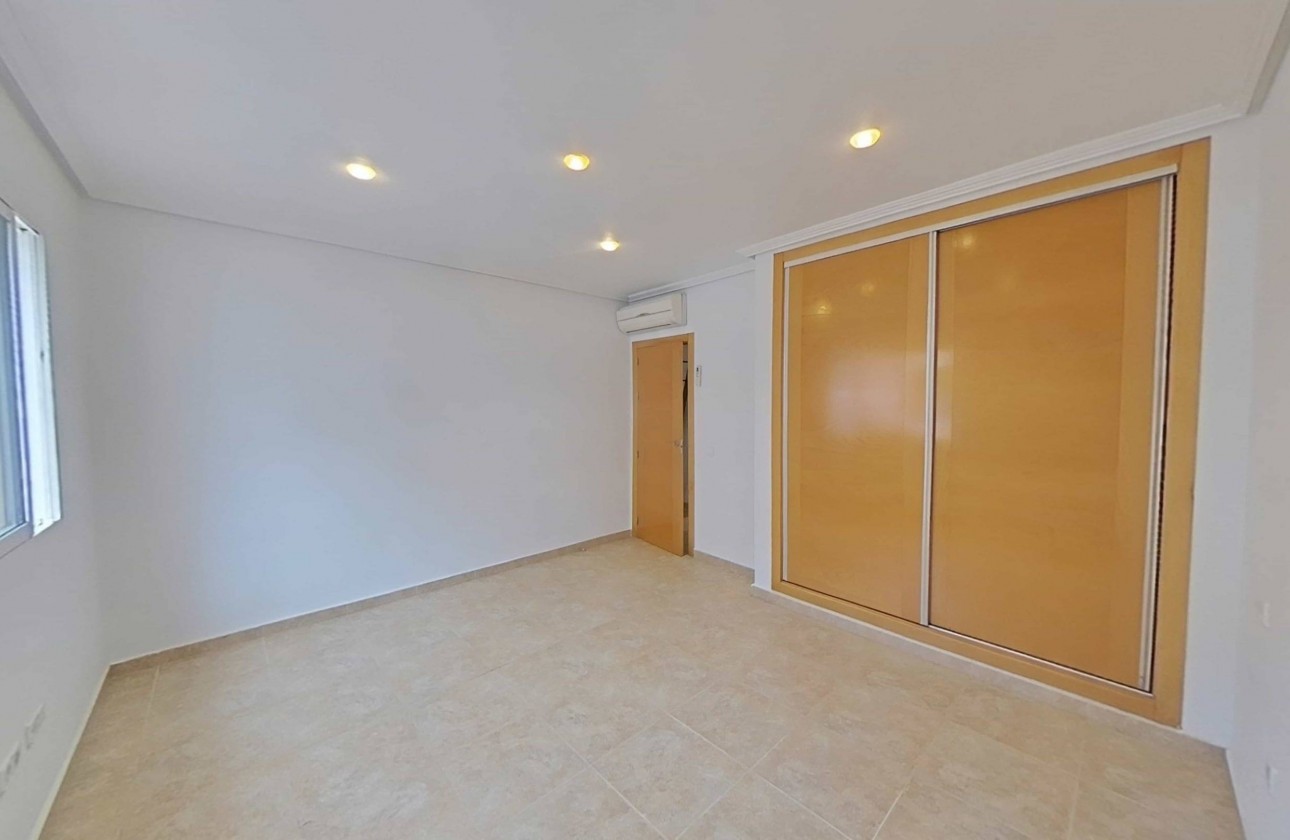 Revente - Duplex - Santiago de la ribera - SANTIAGO DE LA RIBERA