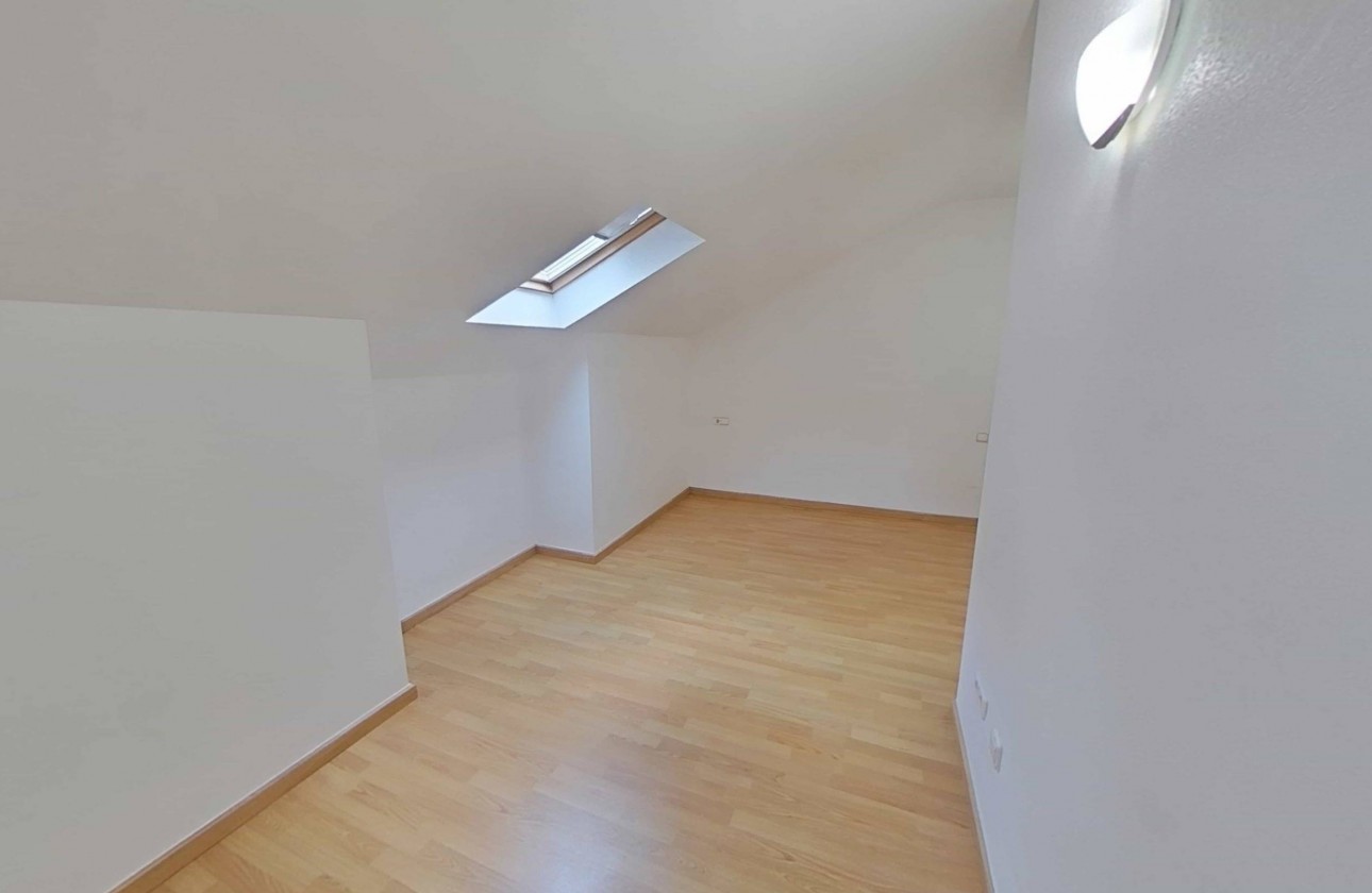 Revente - Duplex - Santiago de la ribera - SANTIAGO DE LA RIBERA
