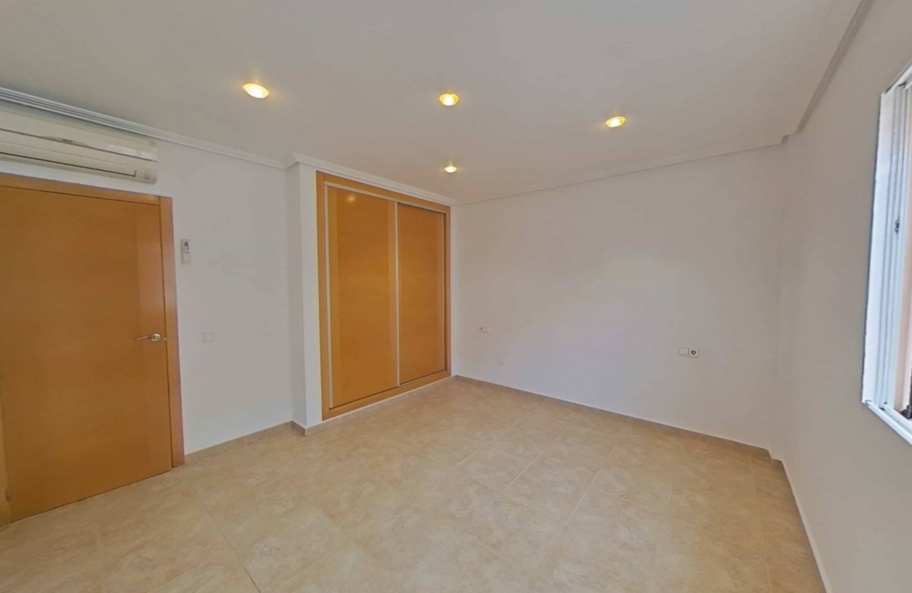 Revente - Duplex - Santiago de la ribera - SANTIAGO DE LA RIBERA