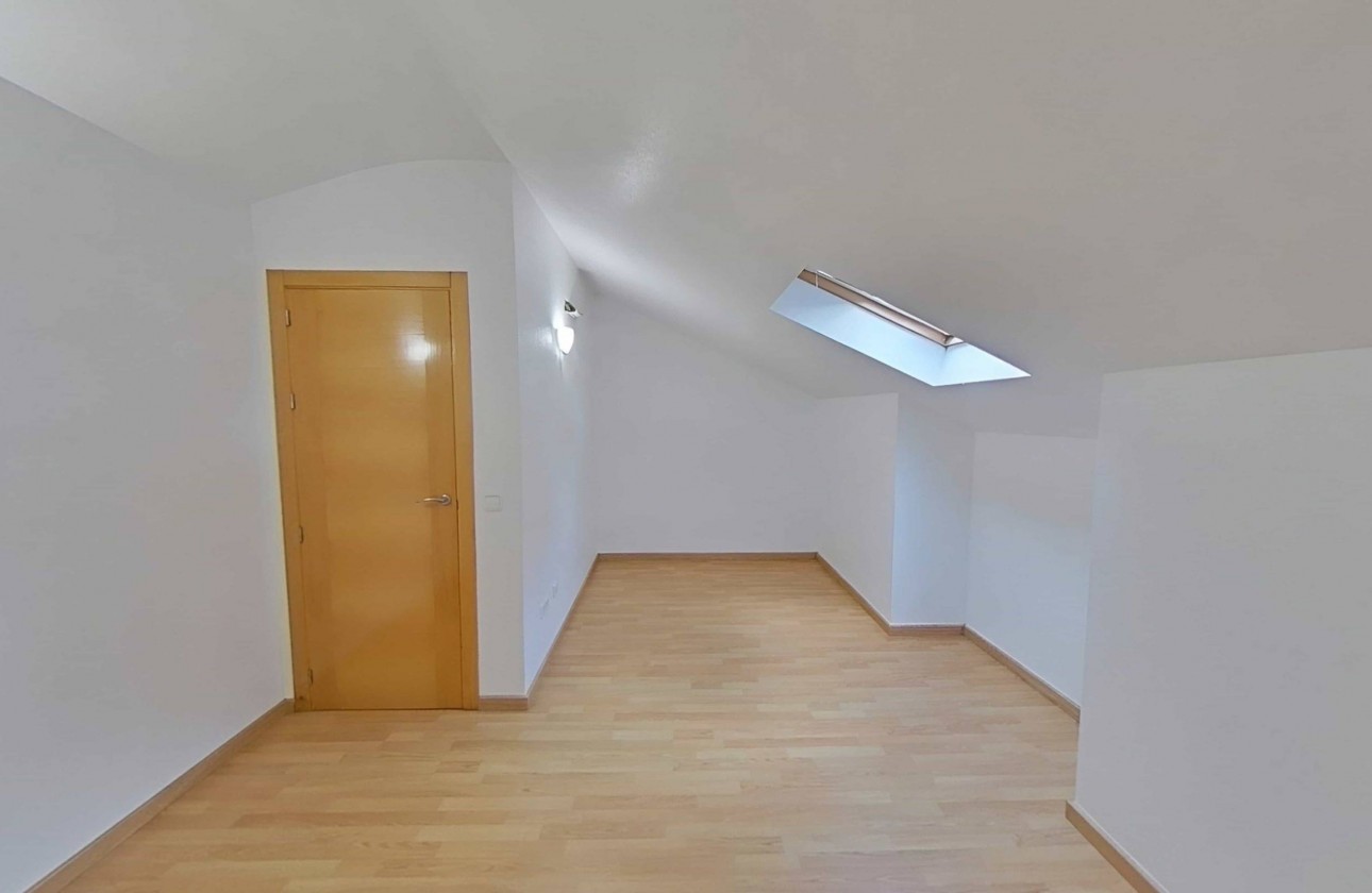 Revente - Duplex - Santiago de la ribera - SANTIAGO DE LA RIBERA