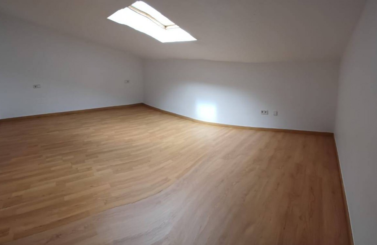 Revente - Duplex - Santiago de la ribera - SANTIAGO DE LA RIBERA