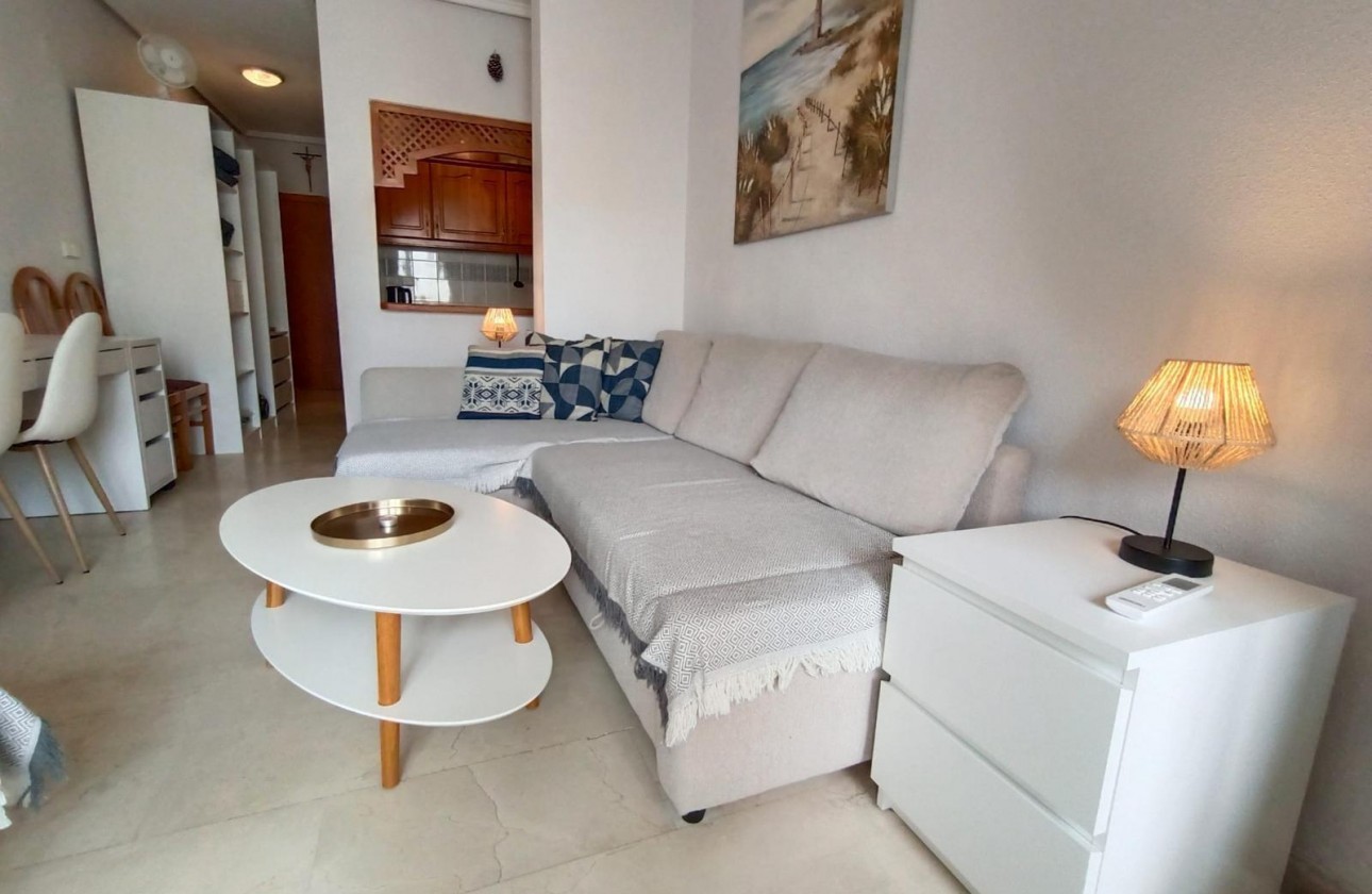 Resale - Apartment / flat - Torrevieja - Playa de los Locos