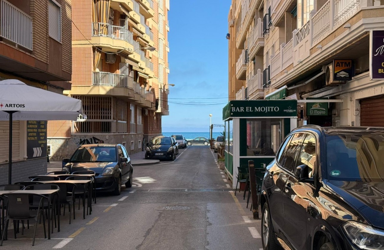 Resale - Apartment / flat - Torrevieja - Playa de los Locos