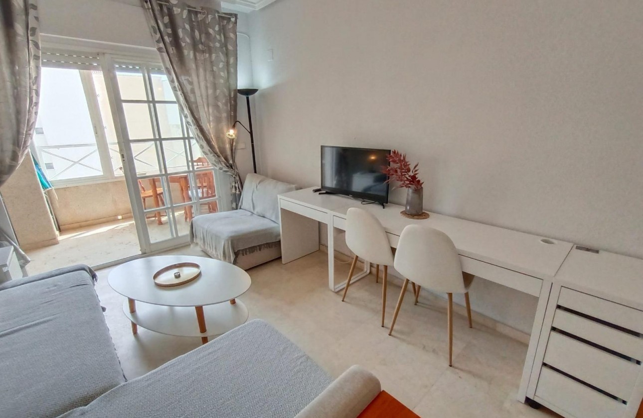 Resale - Apartment / flat - Torrevieja - Playa de los Locos