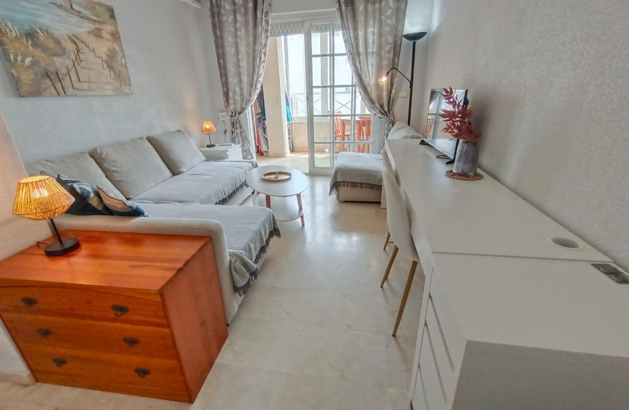 Resale - Apartment / flat - Torrevieja - Playa de los Locos