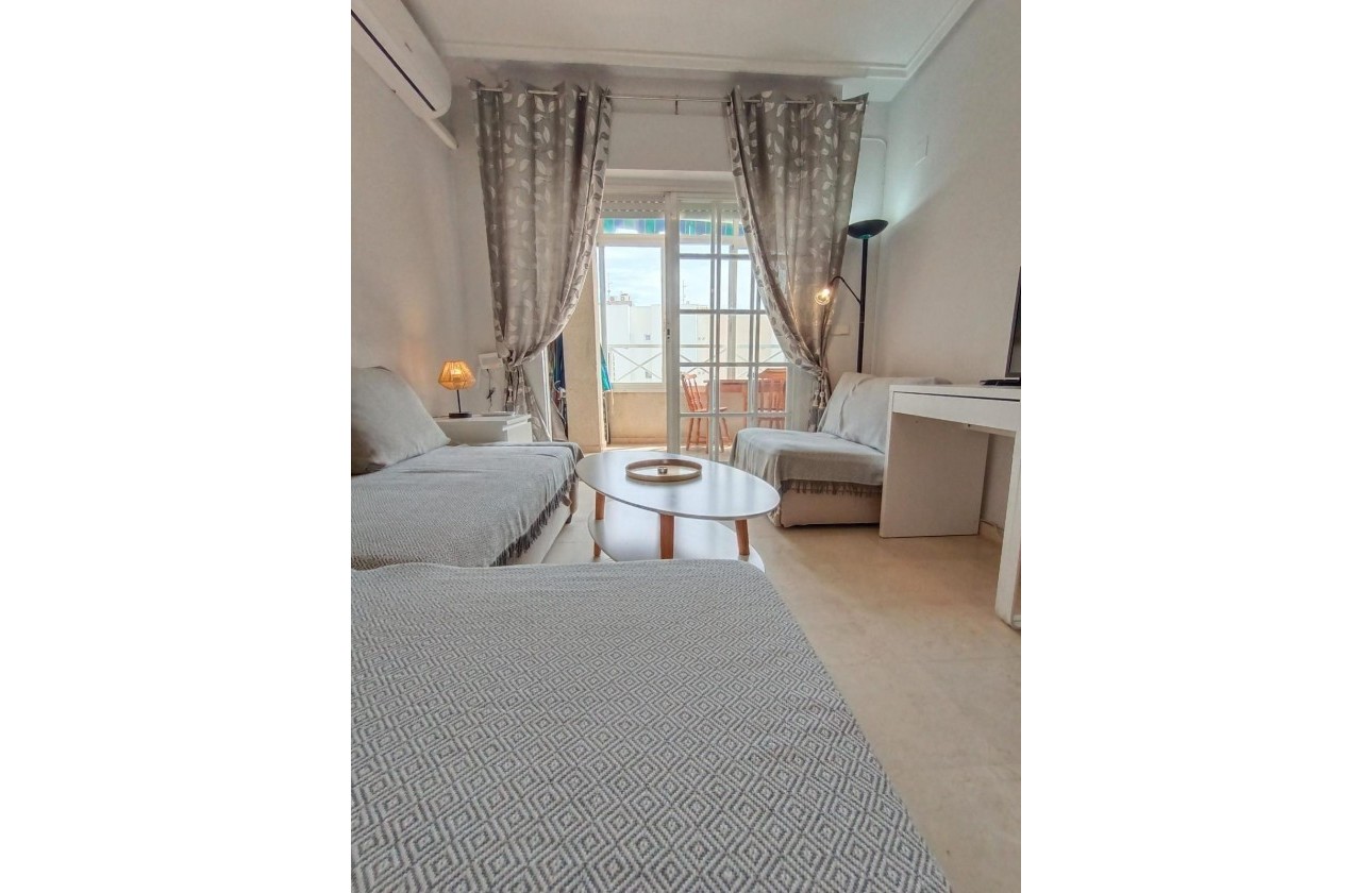 Resale - Apartment / flat - Torrevieja - Playa de los Locos