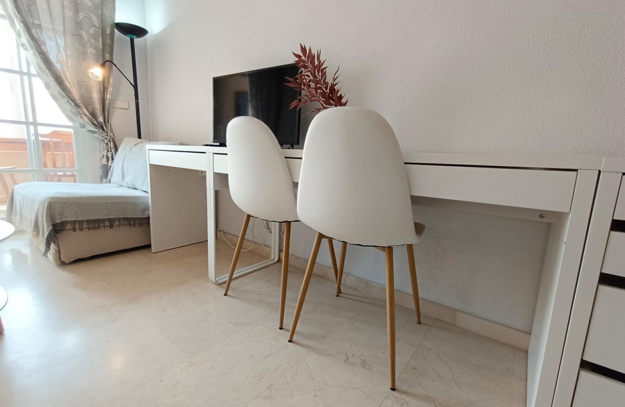 Resale - Apartment / flat - Torrevieja - Playa de los Locos