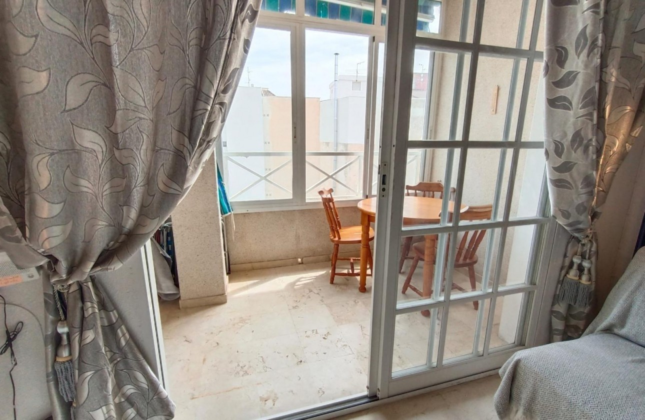 Resale - Apartment / flat - Torrevieja - Playa de los Locos