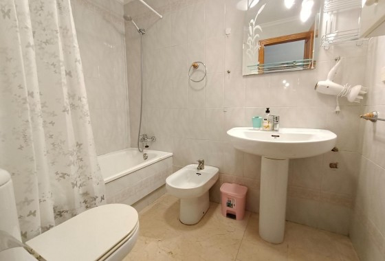 Resale - Apartment / flat - Torrevieja - Playa de los Locos