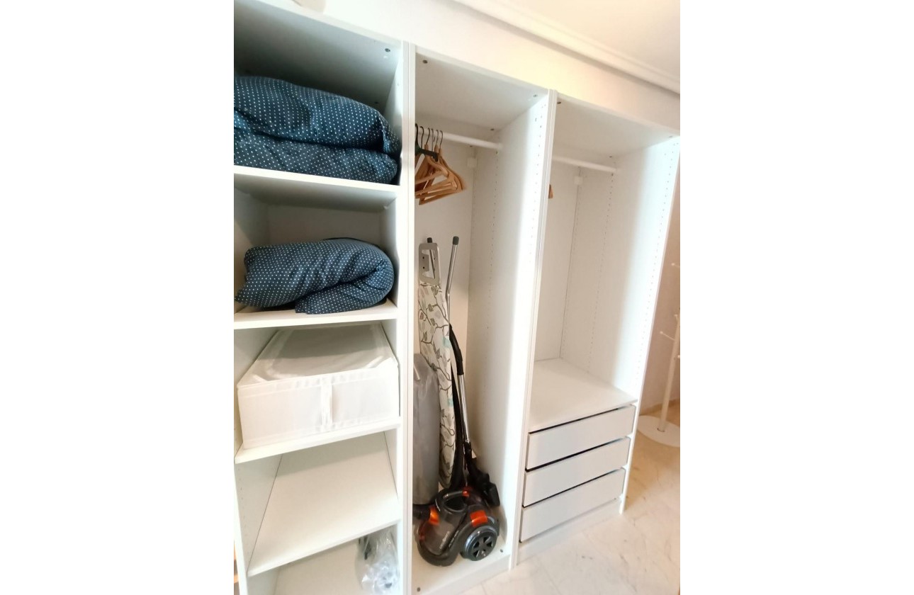Resale - Apartment / flat - Torrevieja - Playa de los Locos