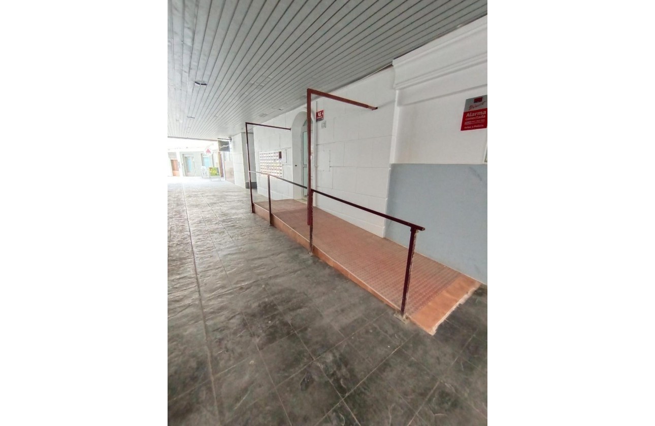 Resale - Apartment / flat - Torrevieja - Playa de los Locos