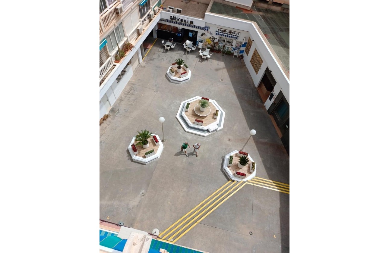 Resale - Apartment / flat - Torrevieja - Playa de los Locos