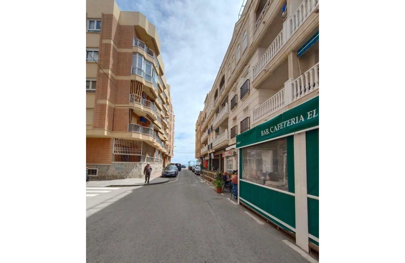 Resale - Apartment / flat - Torrevieja - Playa de los Locos