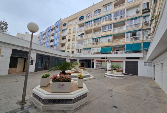 Resale - Apartment / flat - Torrevieja - Playa de los Locos