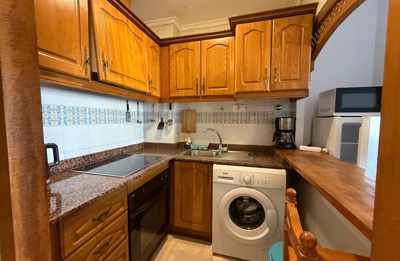 Resale - Apartment / flat - Torrevieja - Playa de los Locos