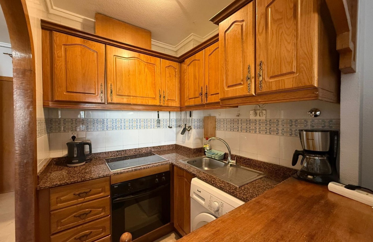 Resale - Apartment / flat - Torrevieja - Playa de los Locos