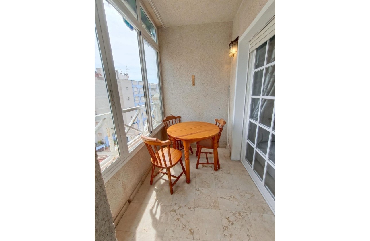 Resale - Apartment / flat - Torrevieja - Playa de los Locos