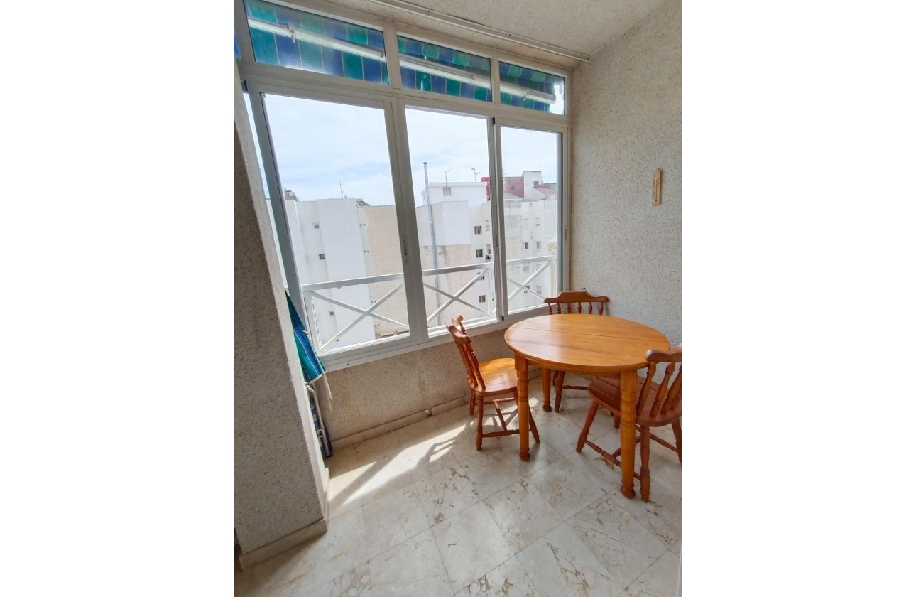 Resale - Apartment / flat - Torrevieja - Playa de los Locos