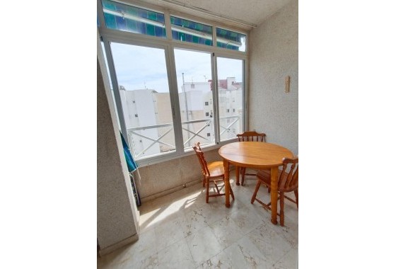 Resale - Apartment / flat - Torrevieja - Playa de los Locos