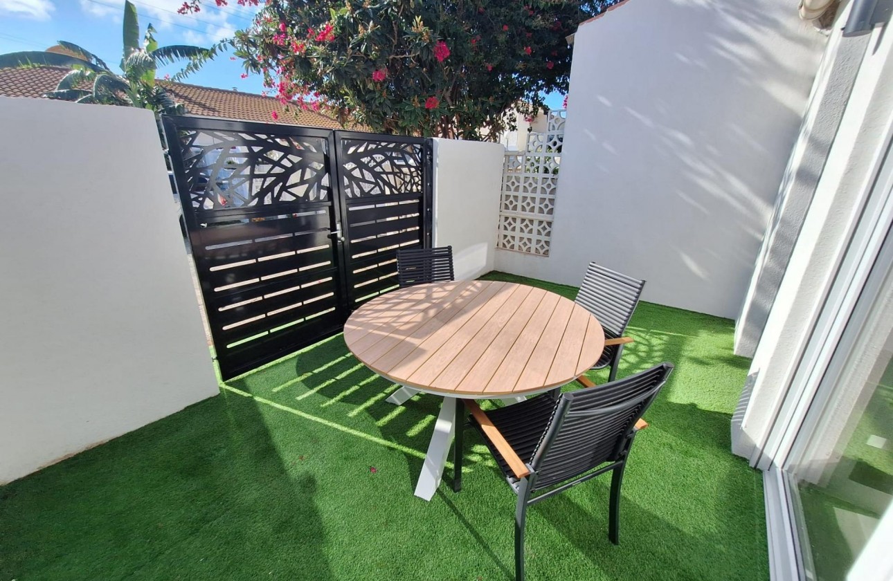 Resale - Apartment / flat - Torrevieja - Torretas