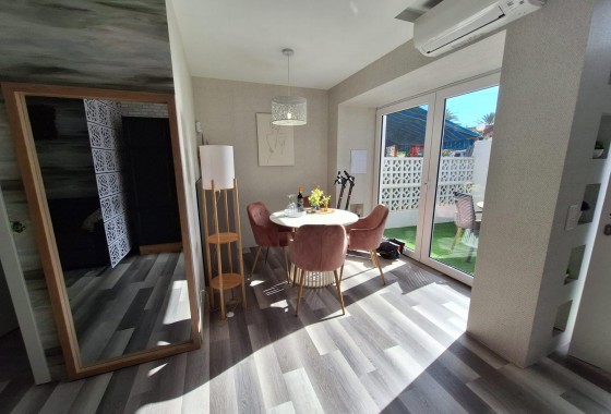 Resale - Apartment / flat - Torrevieja - Torretas