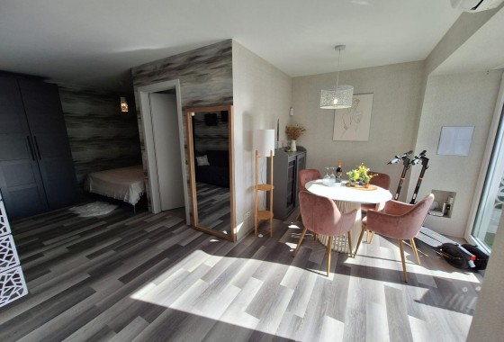 Resale - Apartment / flat - Torrevieja - Torretas