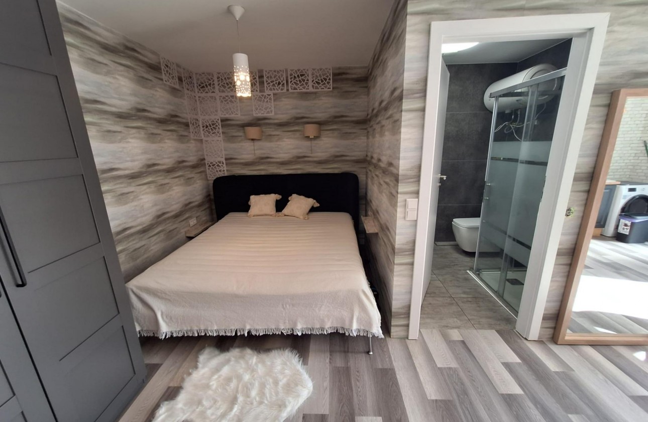 Resale - Apartment / flat - Torrevieja - Torretas