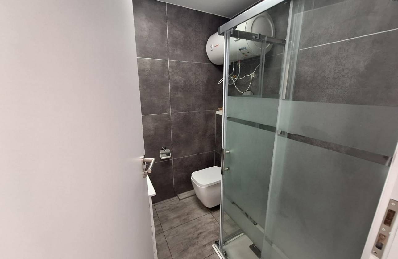Resale - Apartment / flat - Torrevieja - Torretas