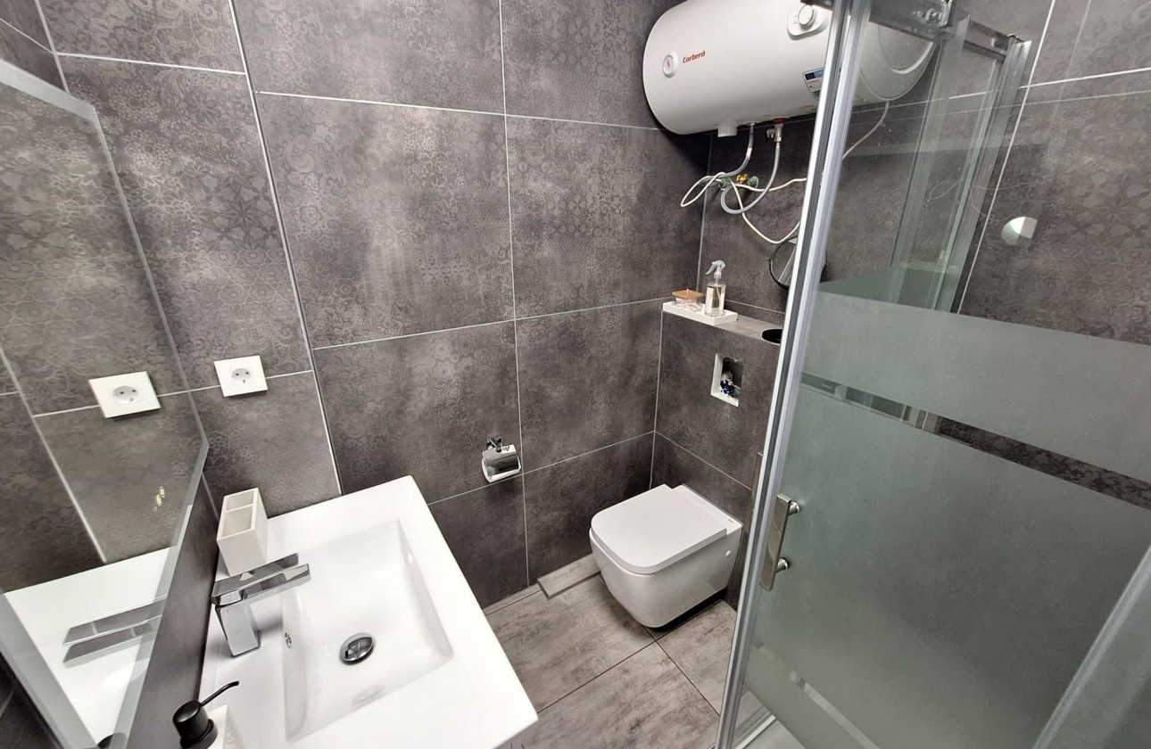 Resale - Apartment / flat - Torrevieja - Torretas
