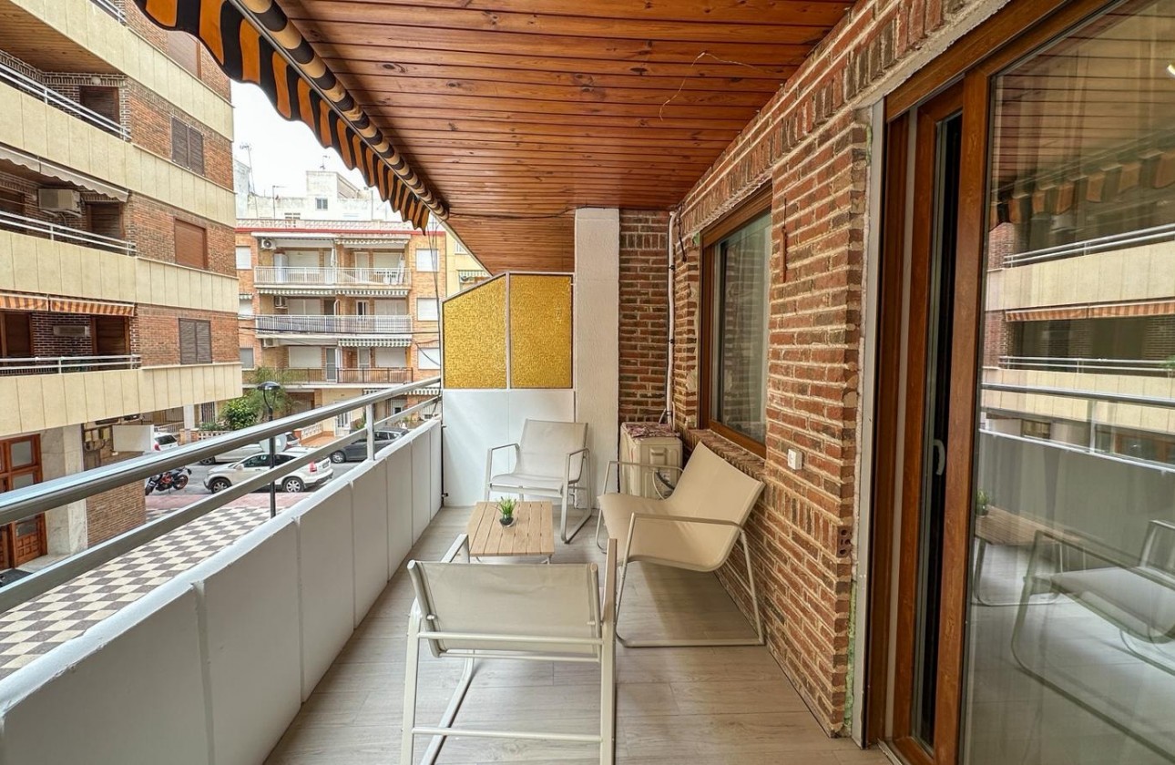 Resale - Apartment / flat - Torrevieja - Costa Blanca